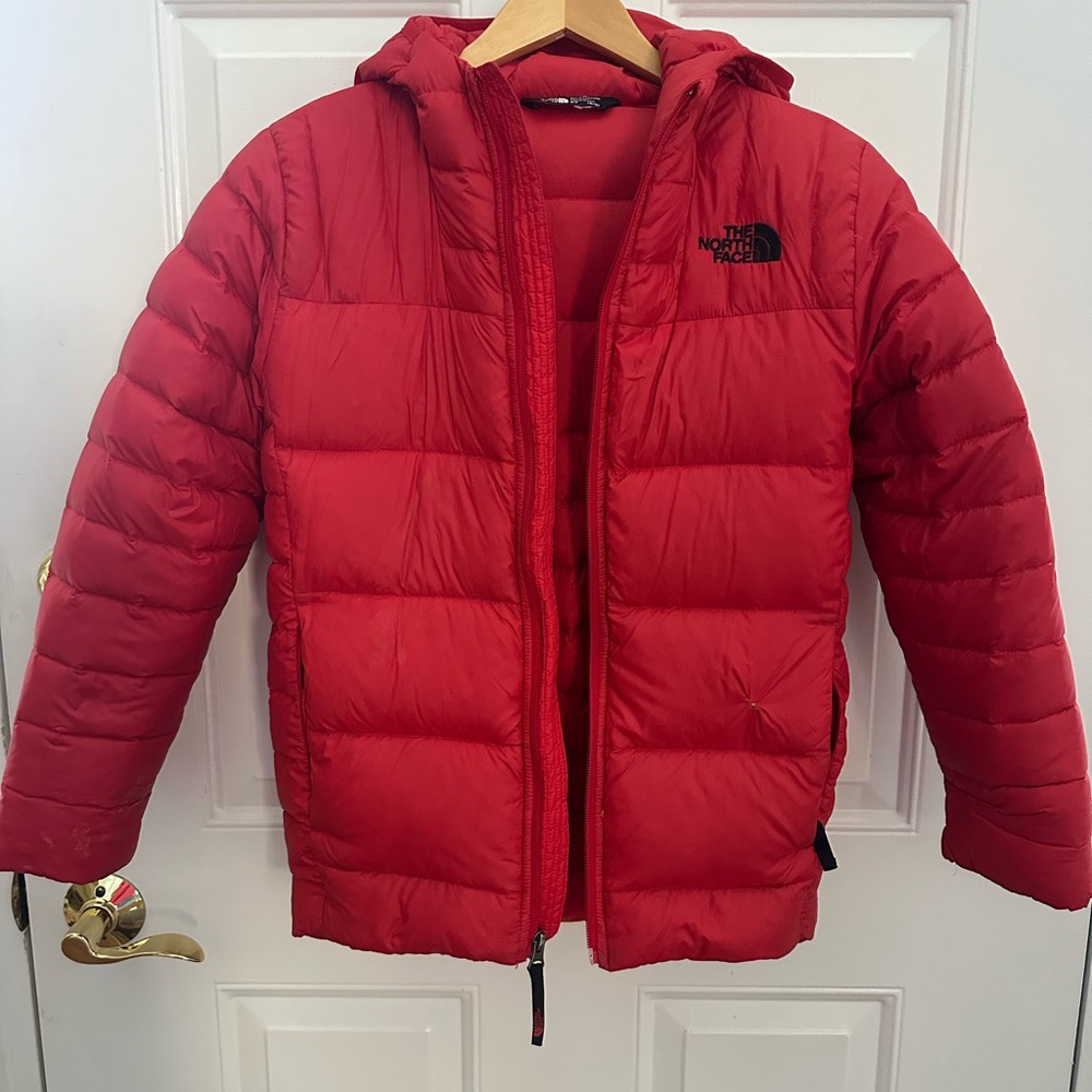 The North Face Red Puffer Jacket kids size M - Picture 7 of 12